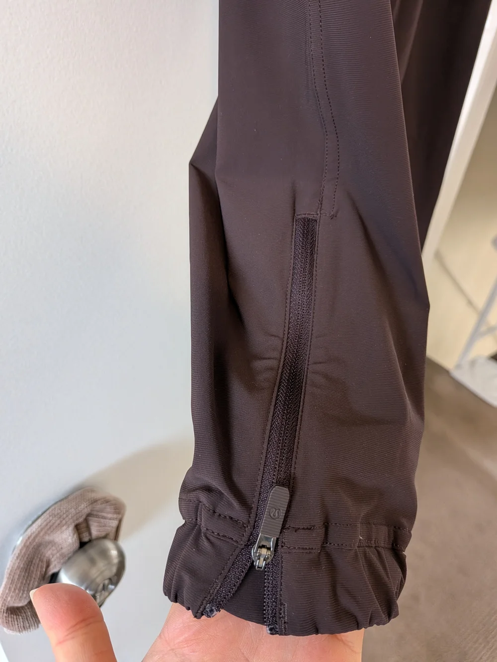 lululemon athletic Women's Dark Brown Jogger Pants